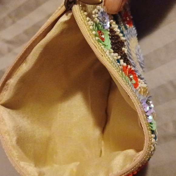 BAMBOO TRADING CO. Fashion Accessory, crossbody or small snap strap . - Picture 4 of 7